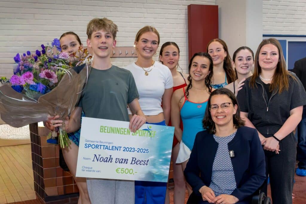 Synchroonzwemmer Noah van Beest
